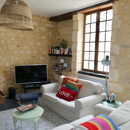 Cozy Town Centre Cottage Beaumont-en-Perigord Exterior photo